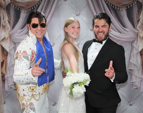 Elvis Weddings In Las Vegas Little Chapel Of Hearts Elvis Wedding Packages