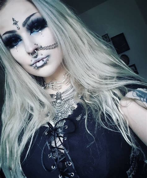 Facial Piercings Septum Piercing Dark Beauty Gothic Beauty Pierced