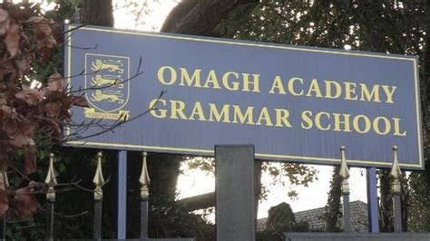 Omagh Academy school: Wrong vaccine given to 95 pupils - BBC News