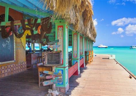 9 Best Beach Bars in Aruba