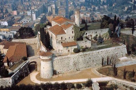 Sirmione Lake Garda Brescia Private Guided Tour From Milan