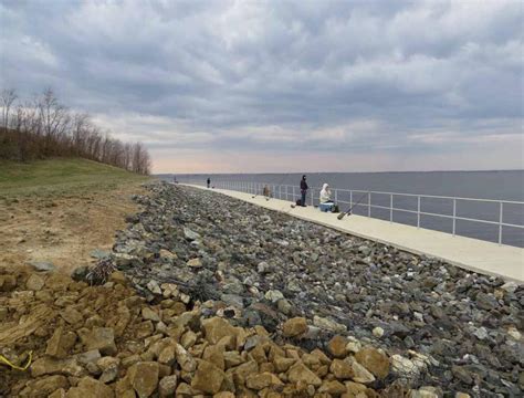 Keyport Waterfront Park and Promenade in New Jersey