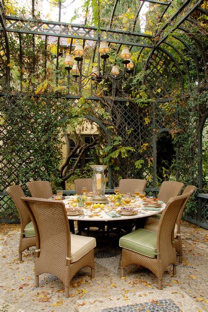 18 Outdoor Breakfast Nook Ideas For Bright And Beautiful Morning