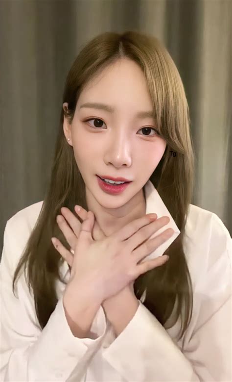 Sones As Gag Team 👑🤡 On Twitter 220323 Taeyeon Did A Insta Live Zero