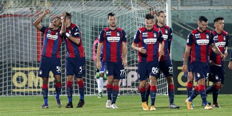 Crotone Benevento Le Probabili Formazioni Per Il Fantacalcio E Dove