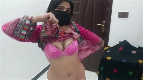 Sobia Nasir Full Nude Dance Live On Whatsapp Video Call On Her Customer