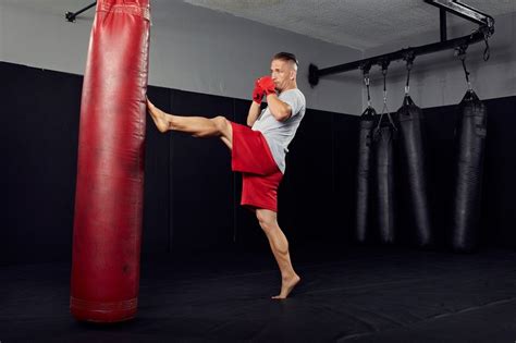 The 8 Best Cardio Kickboxing Moves | Livestrong.com