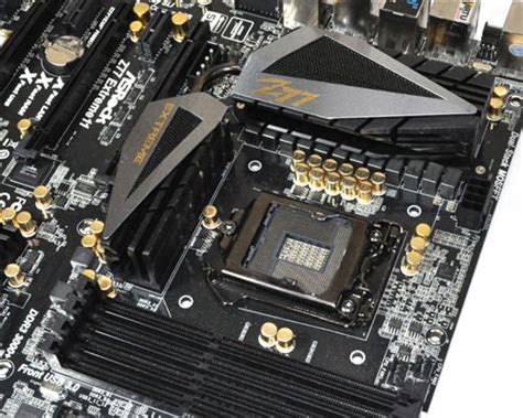 ASRock Z77 Extreme 11 Mit LSI SAS2 Controller Im Test Layout Und