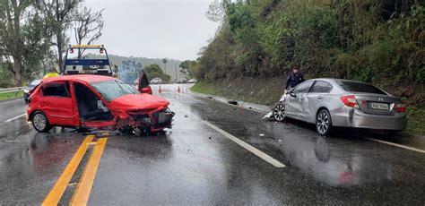 Cinco Pessoas Ficam Feridas Em Acidente Na Br 040 Em Santos Dumont