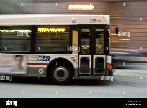 Chicago Transit Authority bus in Chicago Illinois Stock Photo - Alamy