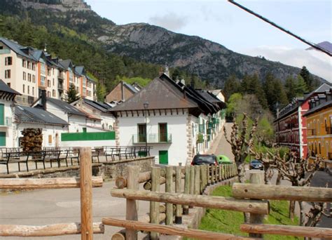 Estaci N Internacional Canfranc Visitas Huesca Ando Y Reando