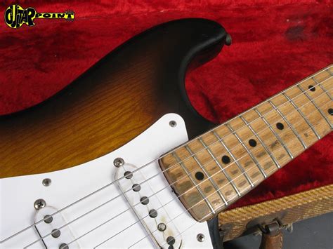 Fender Stratocaster Tone Sunburst Guitarpoint