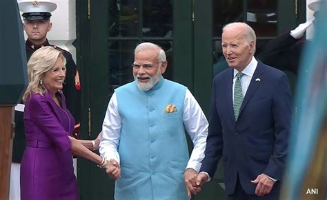 Marching Bands Gun Salute Pm Modi Gets A Grand Welcome At White House