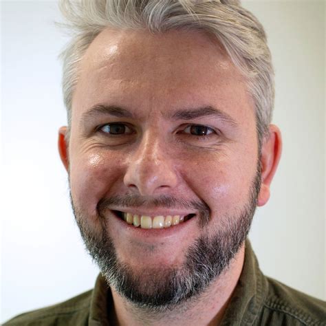 Essendon forced to turn to 'ruck coach' Todd Goldstein after losing Sam