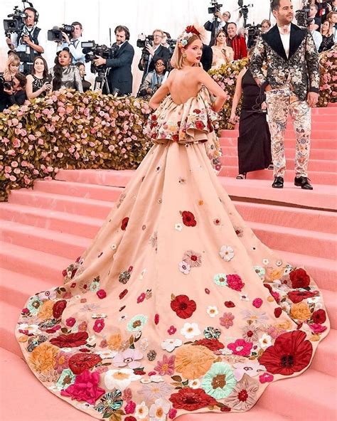 The Biggest Fashion Trends Spotted at Met Gala 2019 | by Maan Fernandez ...