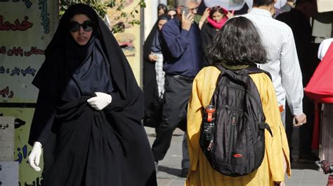 Iranian Women Ready To Pay The Price For Defying Hijab Rules BBC News