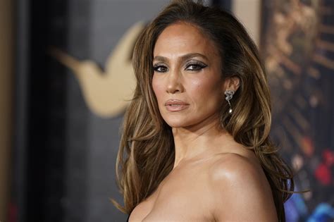 Jennifer Lopez Bad Bunny Chris Hemsworth And Zendaya To Chair 2024