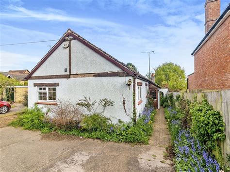 Bed Detached Bungalow For Sale In Clophill Road Maulden Bedford