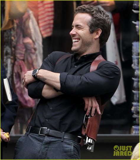 Photo: ryan reynolds jeff bridges laugh 04 | Photo 2586172 | Just Jared: Entertainment News