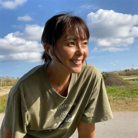 田中律子さんのインスタグラム写真 田中律子instagram「1月でもtシャツでランニング出来る沖縄〜〜🏃‍♀️それでも汗だく💦