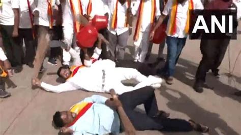 Karnataka Bandh Normal Life Disrupted Protest Underway In Bengaluru Over Cauvery Water Issue