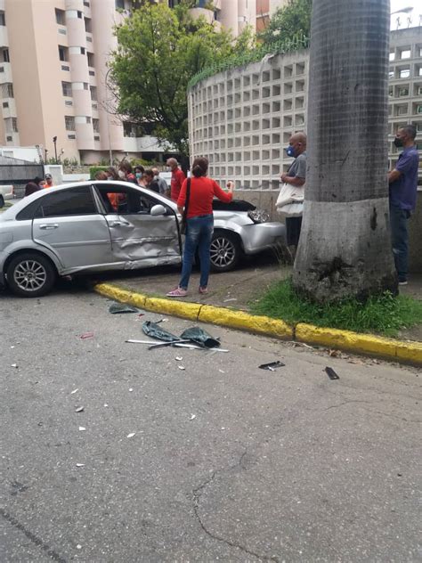 Choque En La Urbanizaci N Prebo Dej A Una Joven Lesionada