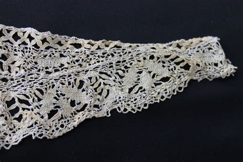 Antique Lace Collar Victorian Maltese Type Square Fr Gem