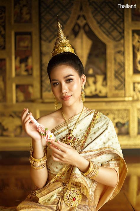 The Royal Costume In Ayutthaya Kingdom Thailand 🇹🇭 Royal Costume