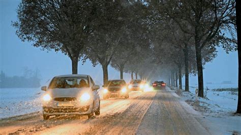 Warnung Vor Eisregen Und Starkem Schneefall