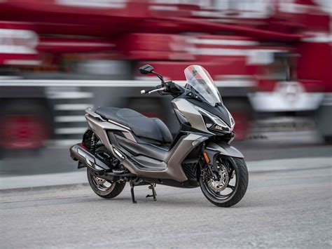 Kymco Downtown GT 350i ABS TCS Ήρθε Ποια είναι η τιμή του SCOOTERNET