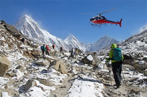 Alami Keagungan Everest Lawatan Helikopter Merentasi Himalaya Klook