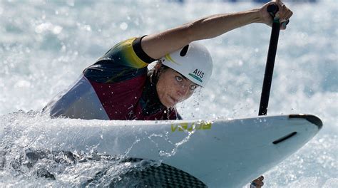 Australias Jessica Fox Wins First Olympics Womens Canoe Slalom Gold