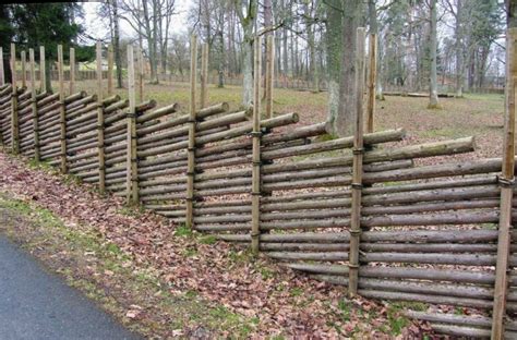 11 Sample Natural Fencing Options For Small Space Home Decorating Ideas