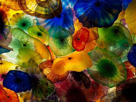 Premium Photo The Spectacular Glass Ceiling Art By Dale Chihuly In