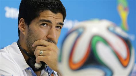 Uruguay Ya Presentó El Descargo En La Fifa Por El Caso De La Mordida De Luis Suárez Infobae