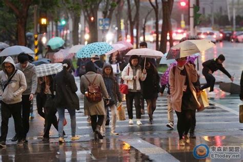 各地午後下雷陣雨 下周悶熱6天「溫度飆到34度」！ Ettoday新聞雲 Line Today