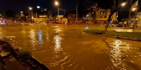 Calles De El Agustino Santa Anita Y Barrios Altos Amanecen Inundadas