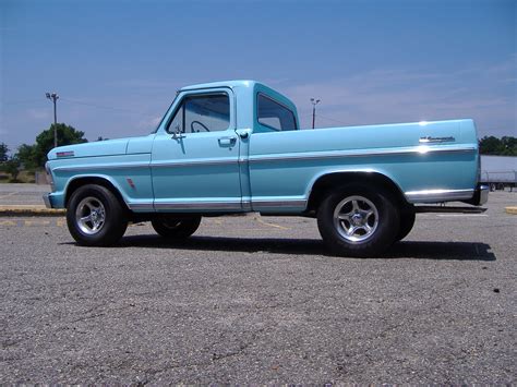 1967_Ford_F100_Ranger-final