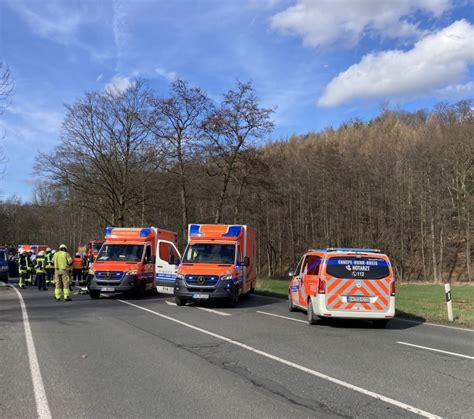 Verkehrsunfall Zwischen Motorrad Und Pkw Fordert Drei Verletzte