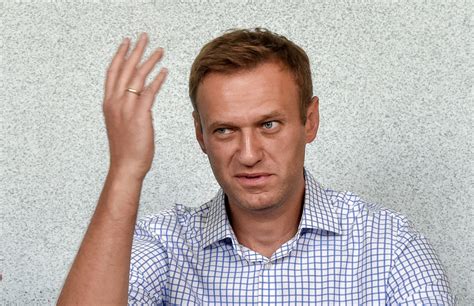 Putin Critic Alexei Navalny Mocks Kremlin After Potential Poisoning