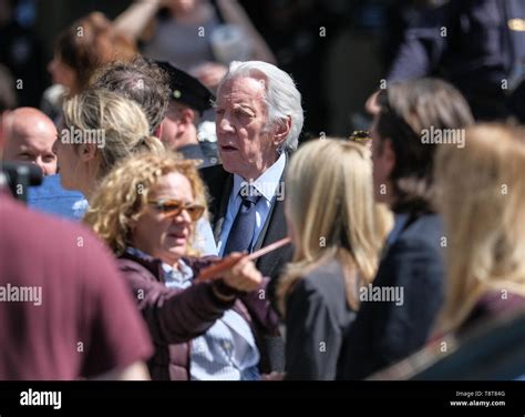 Nicole Kidman, Hugh Grant and Donald Sutherland on the set of the 'The ...