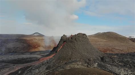 Iceland erupting volcano tourist tried to cook on lava flow | wthr.com