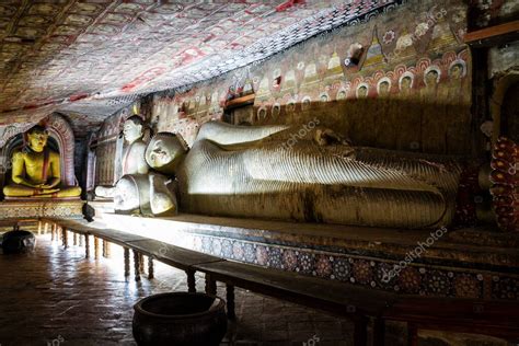 DAMBULLA SRI LANKA 19 DE MARZO Templo De La Cueva El 19 De Marzo De