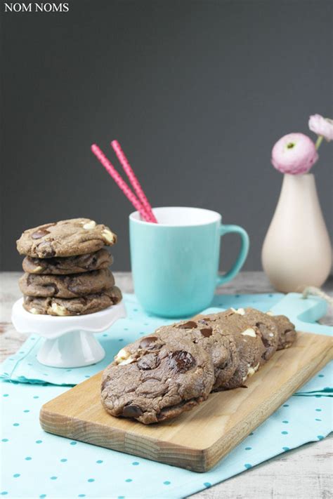 Soft Nutella Double Chocolate Chip Cookies Cookie Friday With Nom Noms Treats Of Life Bake