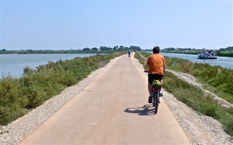 Piste Cyclable Du Grau Du Roi Aigues Mortes P Flickr