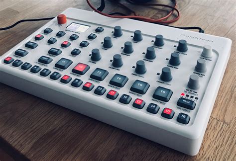 Elektron Model Samples