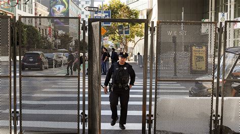 San Francisco Using Fencing Barriers To Secure Apec Summit Where Xi