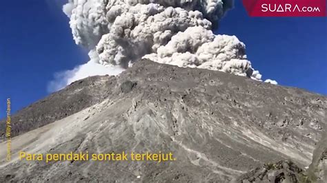 The Dangers Of Volcano Tourism Sudden Merapi Volcano Wake Up Causes Panik With Visitors Youtube