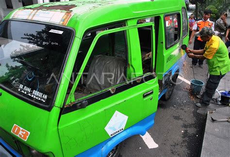 PENGURANGAN ANGKOT DI KOTA BOGOR ANTARA Foto