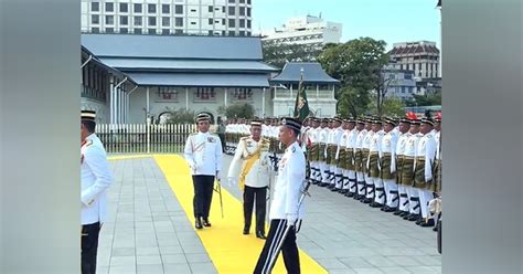 Sultan Kedah Berangkat Ke Istiadat Perbarisan Kehormatan Sempena Ulang